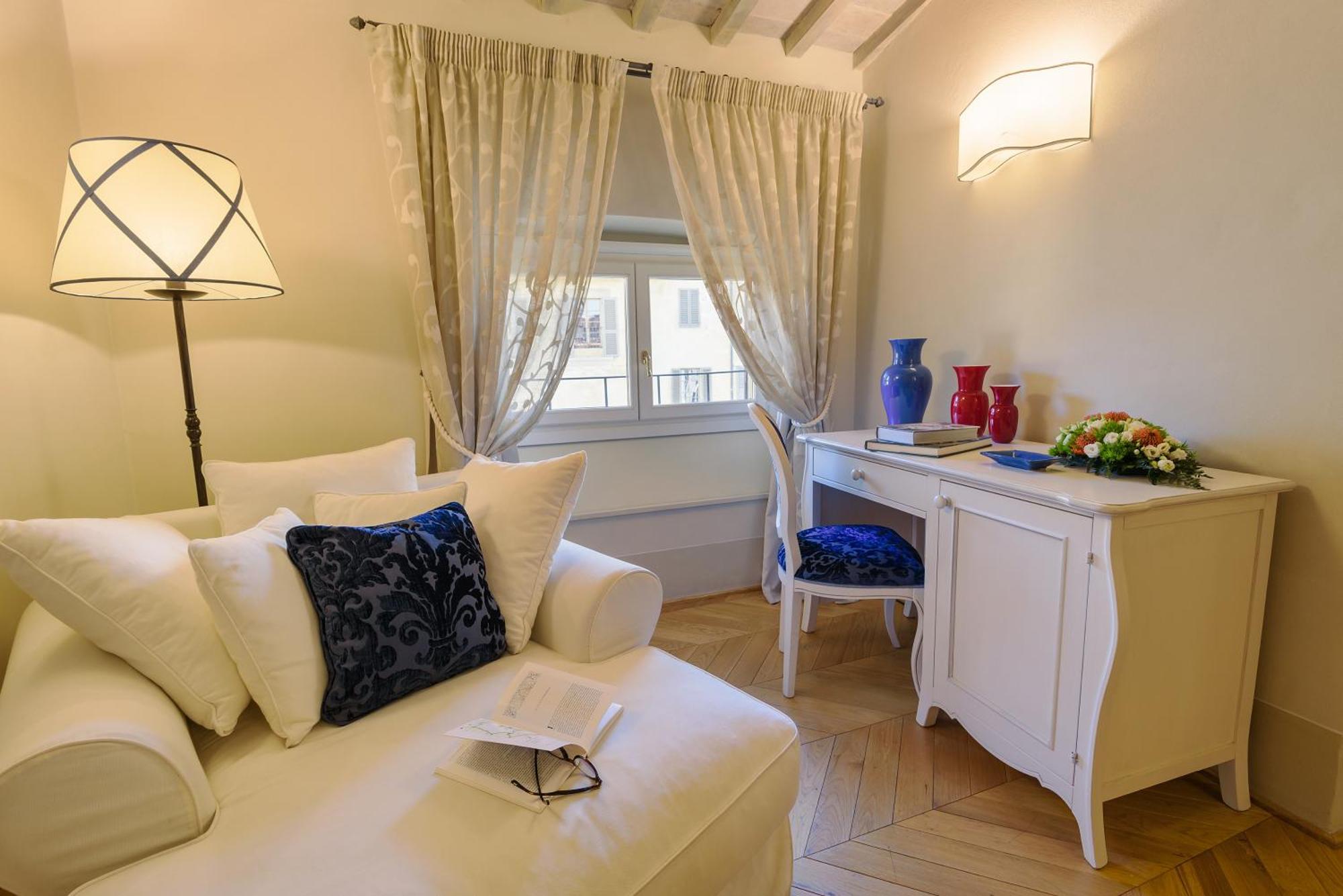 Palazzo Della Stufa Residenza D'epoca Bed and breakfast 3*