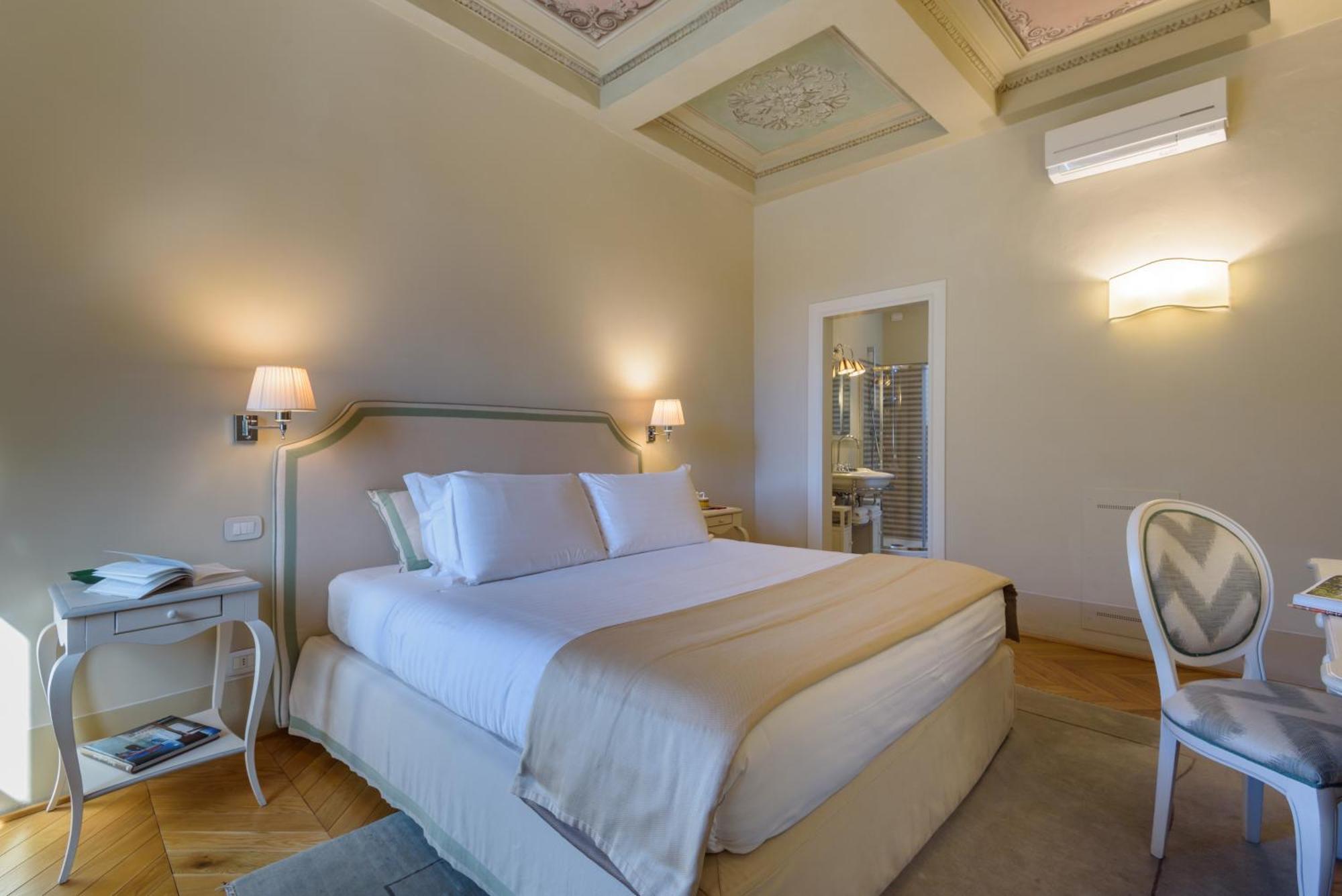 Palazzo Della Stufa Residenza D'epoca Bed and breakfast 3*
